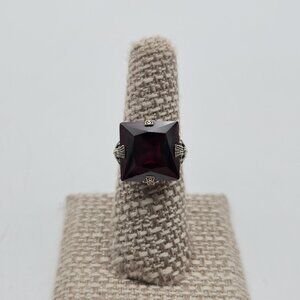 Size 7.75 Sterling Silver Large Red Square Cubic Zirconia Ring A4052